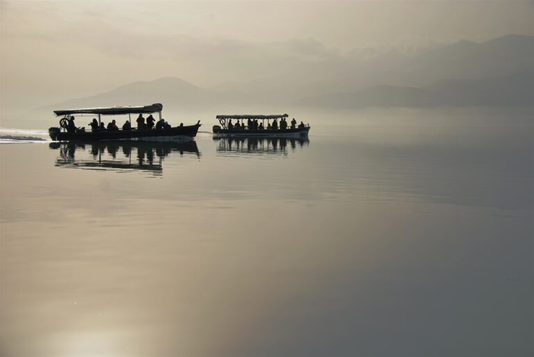 Gorentals-Lake-Kerkini-boats